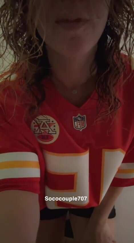 Doesn’t matter who you’re rooting for today, as long as you like MILF tits, I’ll be happy :)