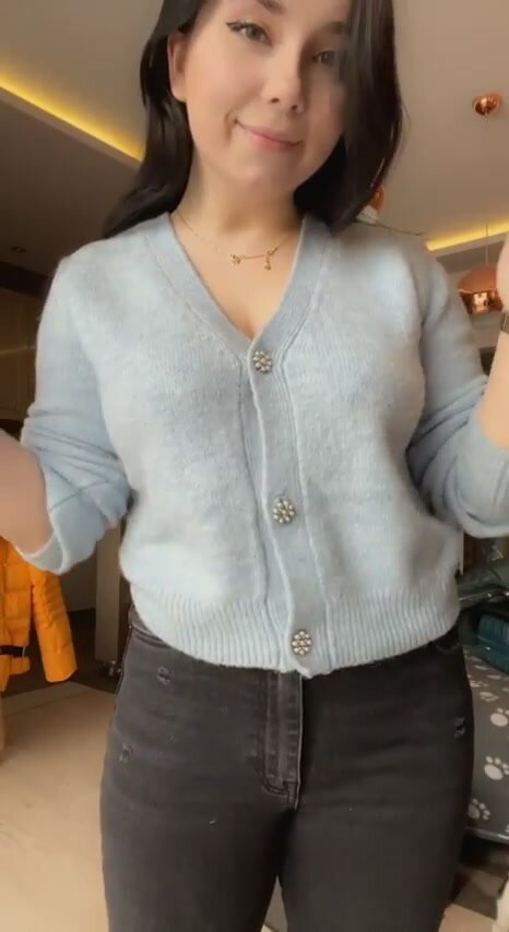 My boobies were waiting for reveal!