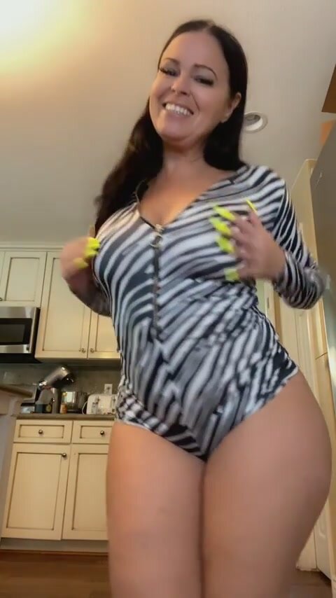 You wanna pretend to be the lion and eat me ?