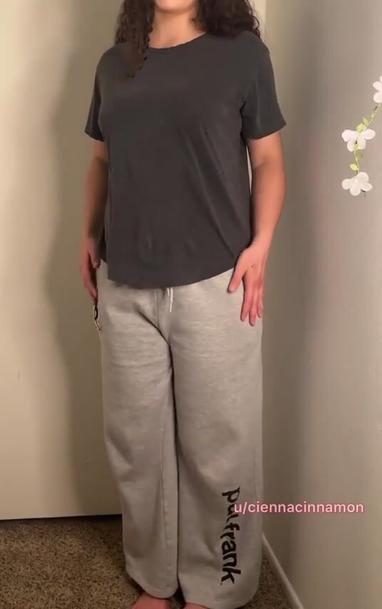 Wearing a lazy outfit so that my body is a surprise :)