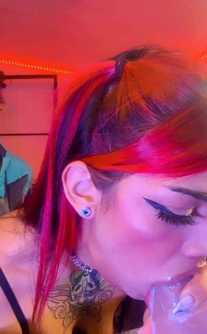 I want to suck out that big gooner load you’ve been working in all weekend