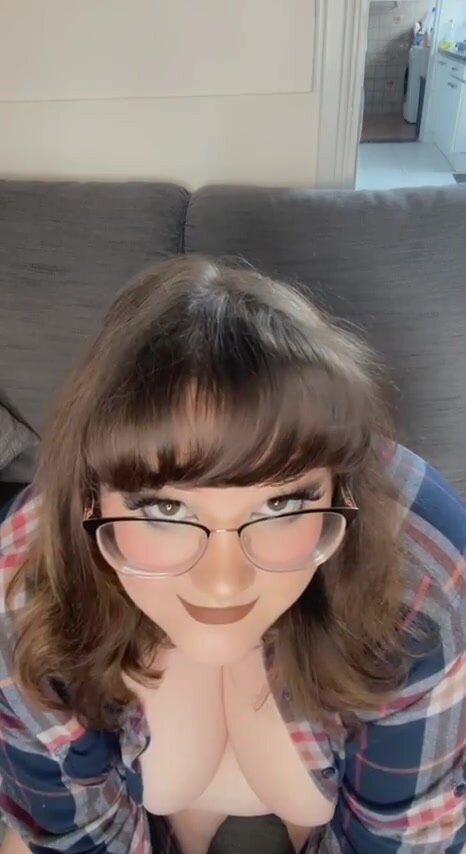 isn't my body so squishy and lovely? ❤️❤️