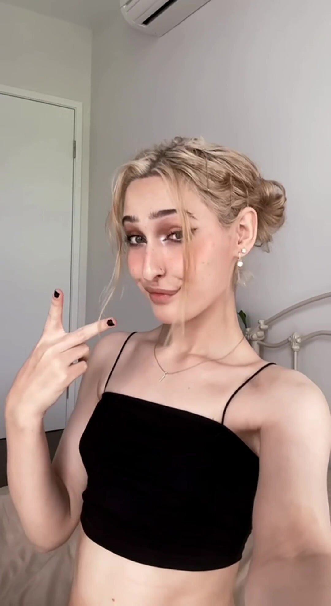 Can I seduce you into sucking my girldick?