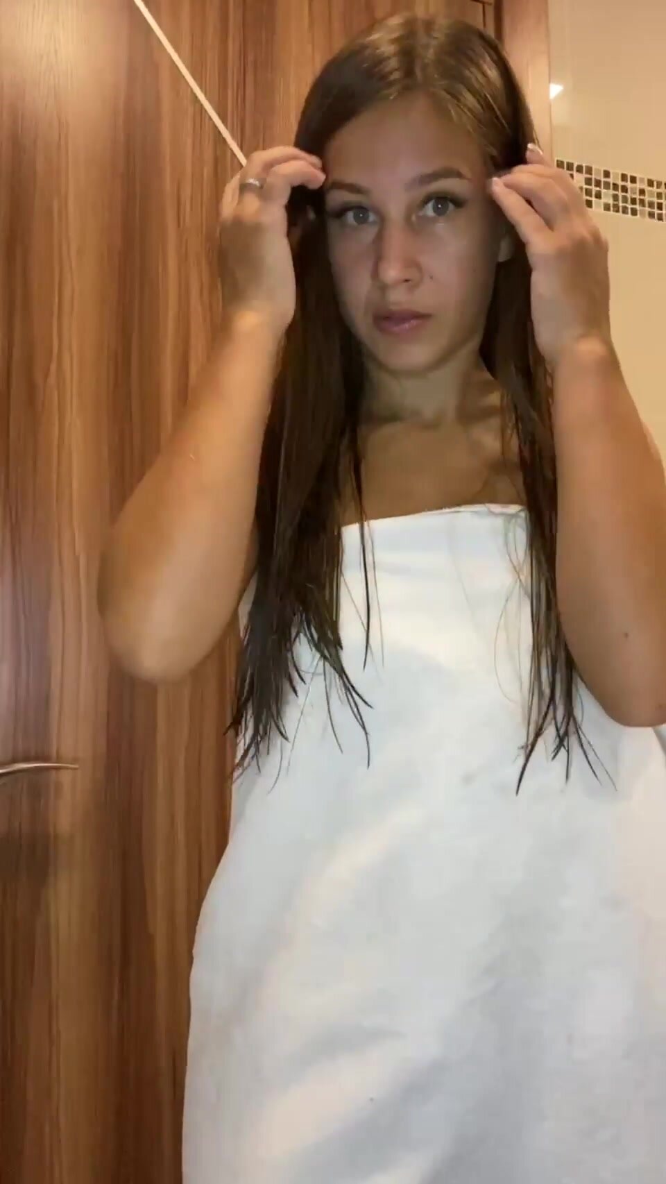 My 4'11 and 89Ib body fresh out of the shower