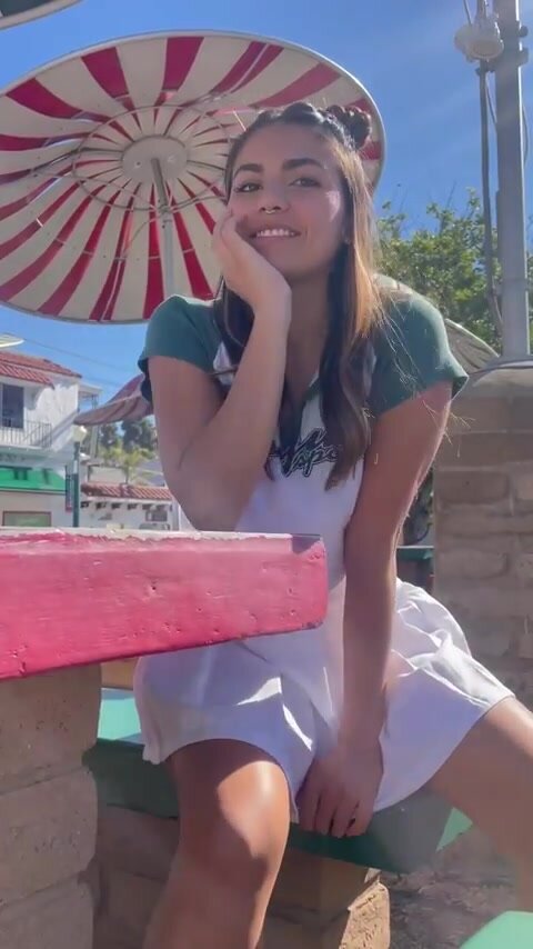 Would you buy me a taco if I show you my tits?