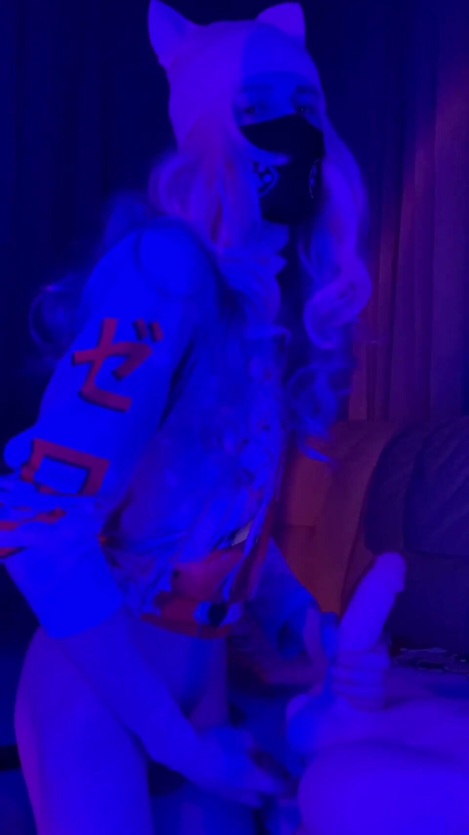 Question to straight guys... Would you let a psychology student ANALyze you?