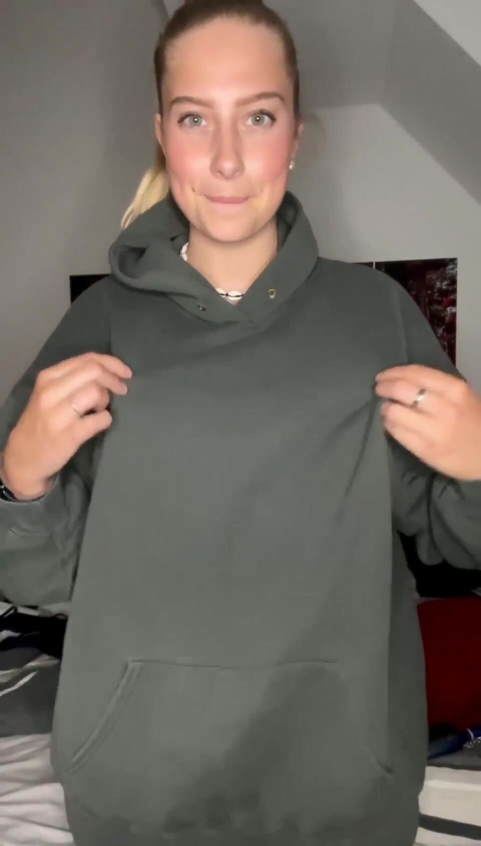 do you like my 19 y/o shaved body