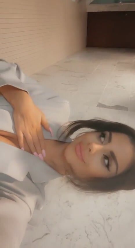 Peekaboob