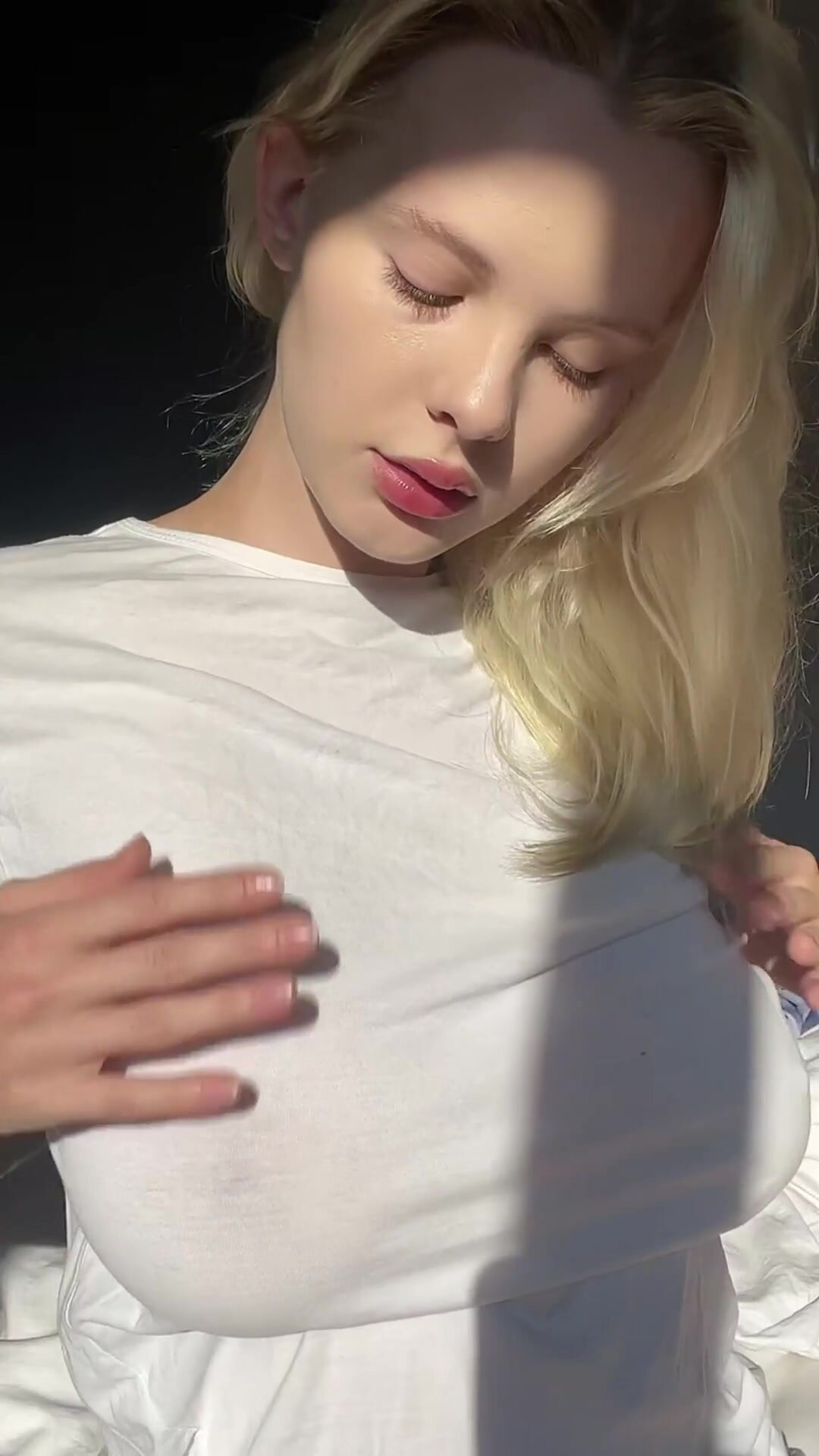 I love slowly revealaing my titties