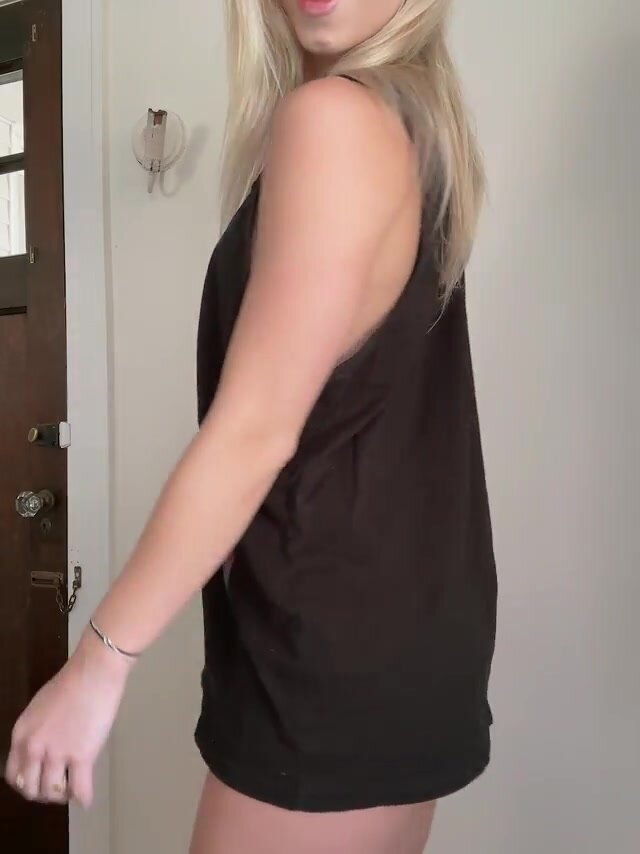 I’m tiny but all ASS!