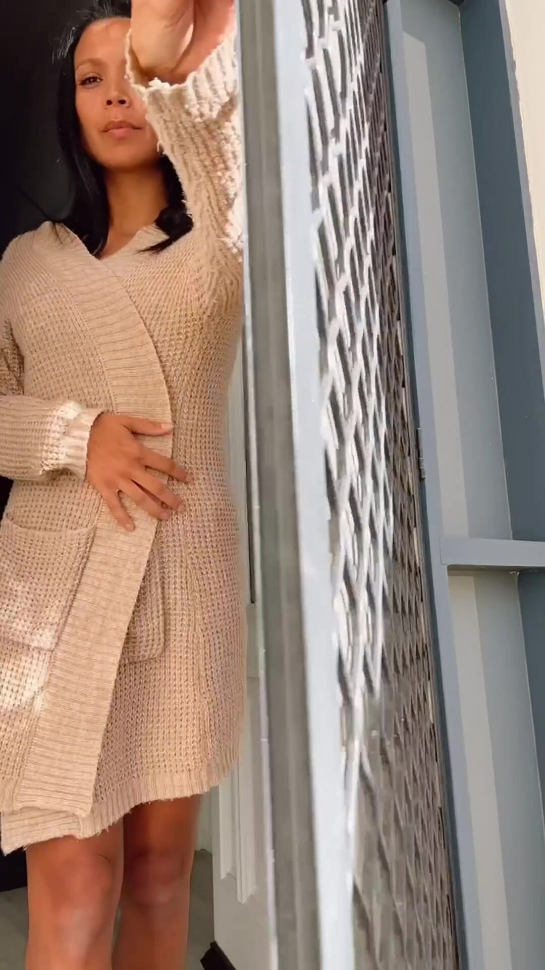 Come eat this little cinnamon bun