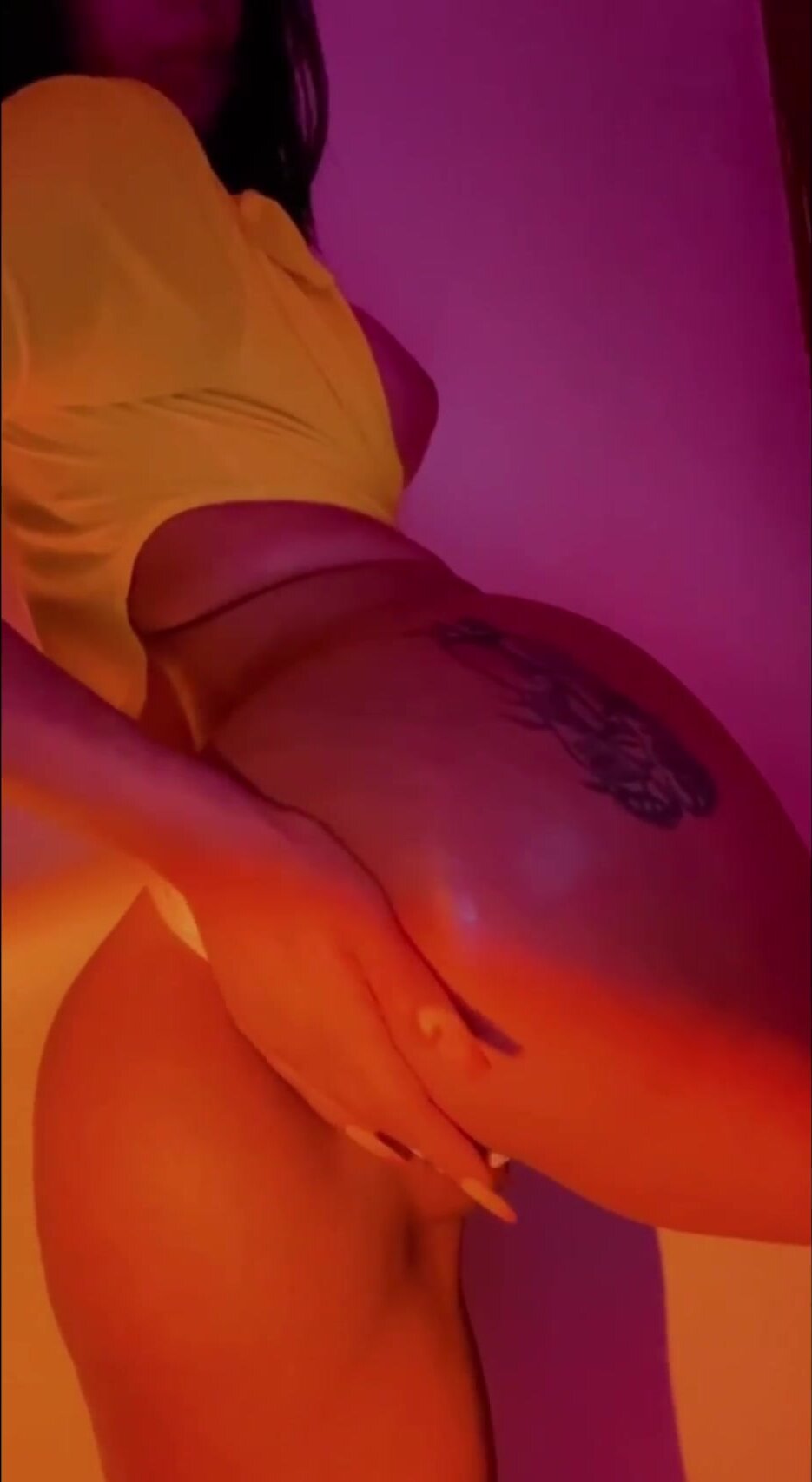 This hot ass could use your attention