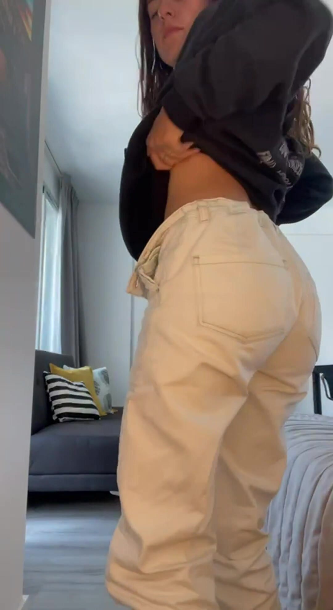 Taste me, I'm sweet like a peach