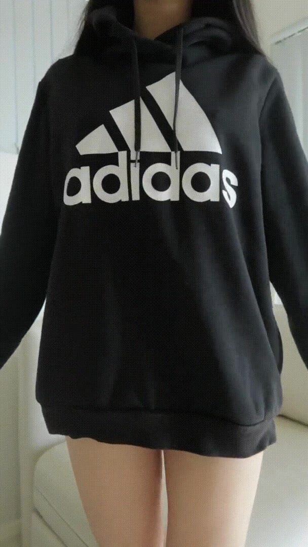 It's only right to show you what's hiding underneath my hoodie