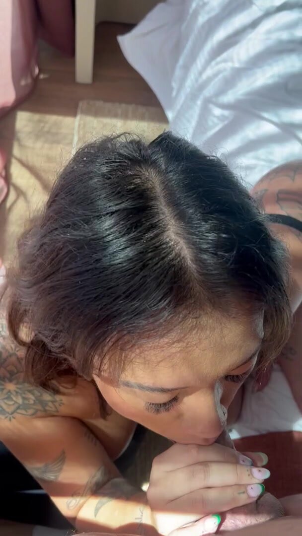 I want to feel your cum all over my tongue