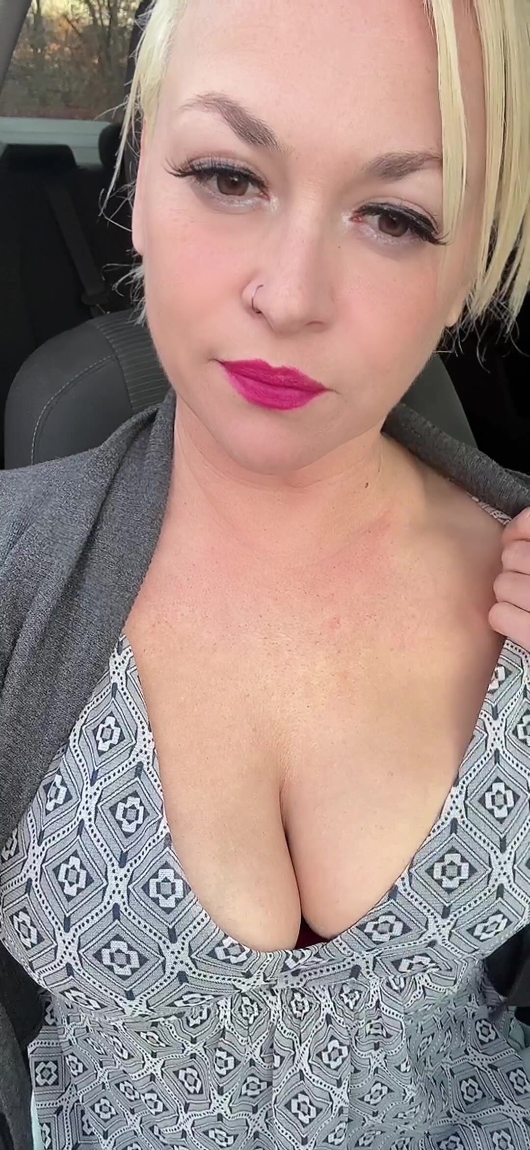 Milfs love to suck cock and take a load