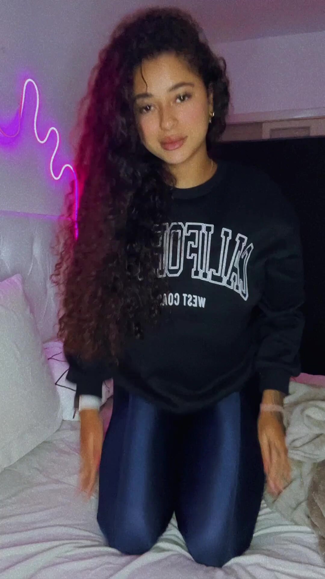 I’ll cook you dinner if you eat my pussy :)