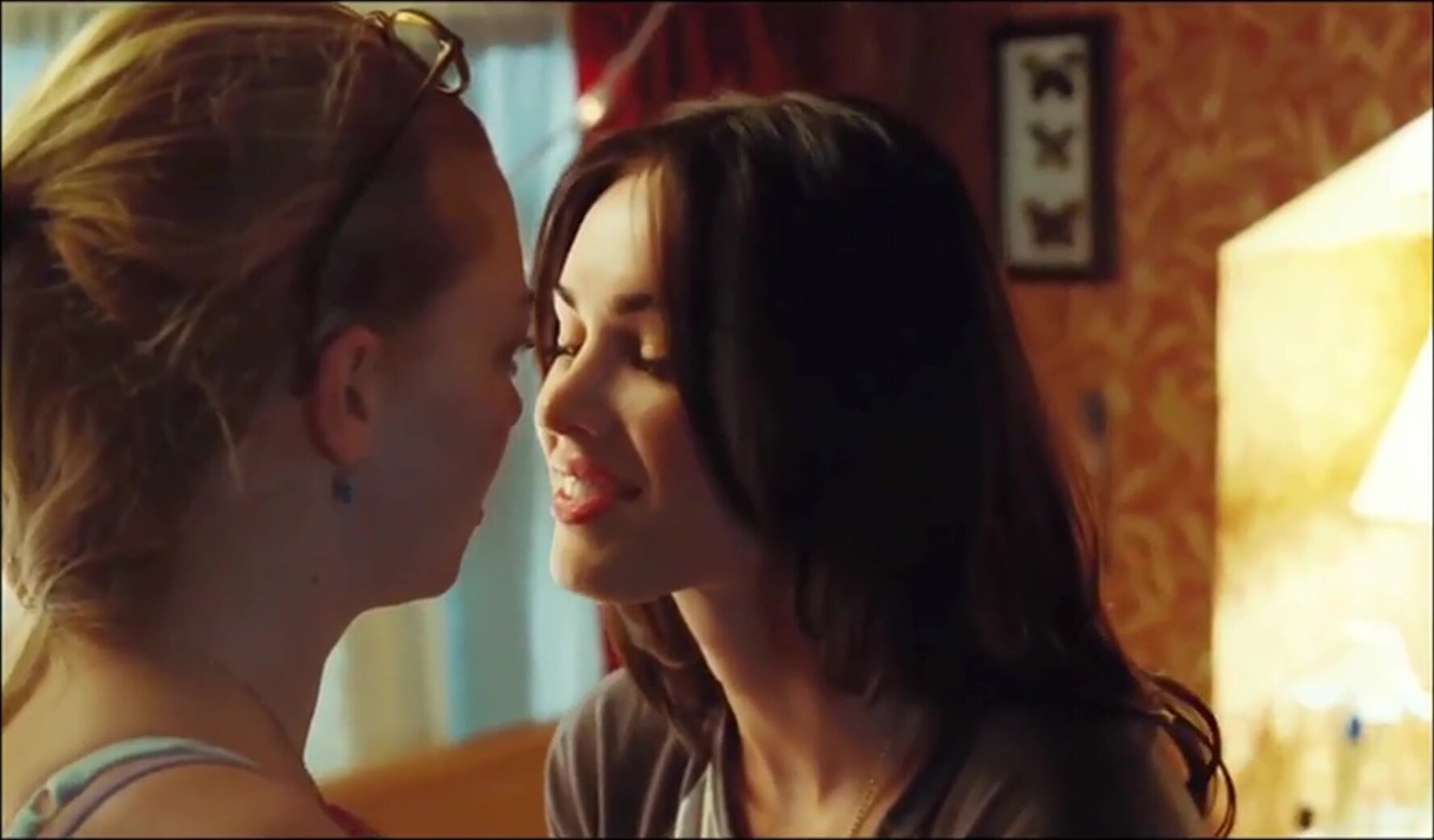 Megan Fox and Amanda Seyfried in Jennifer's Body