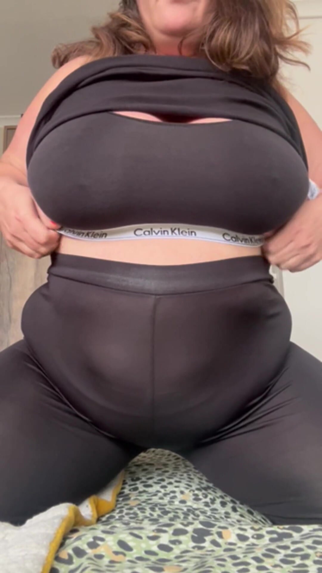 Little titty drop to brighten Monday