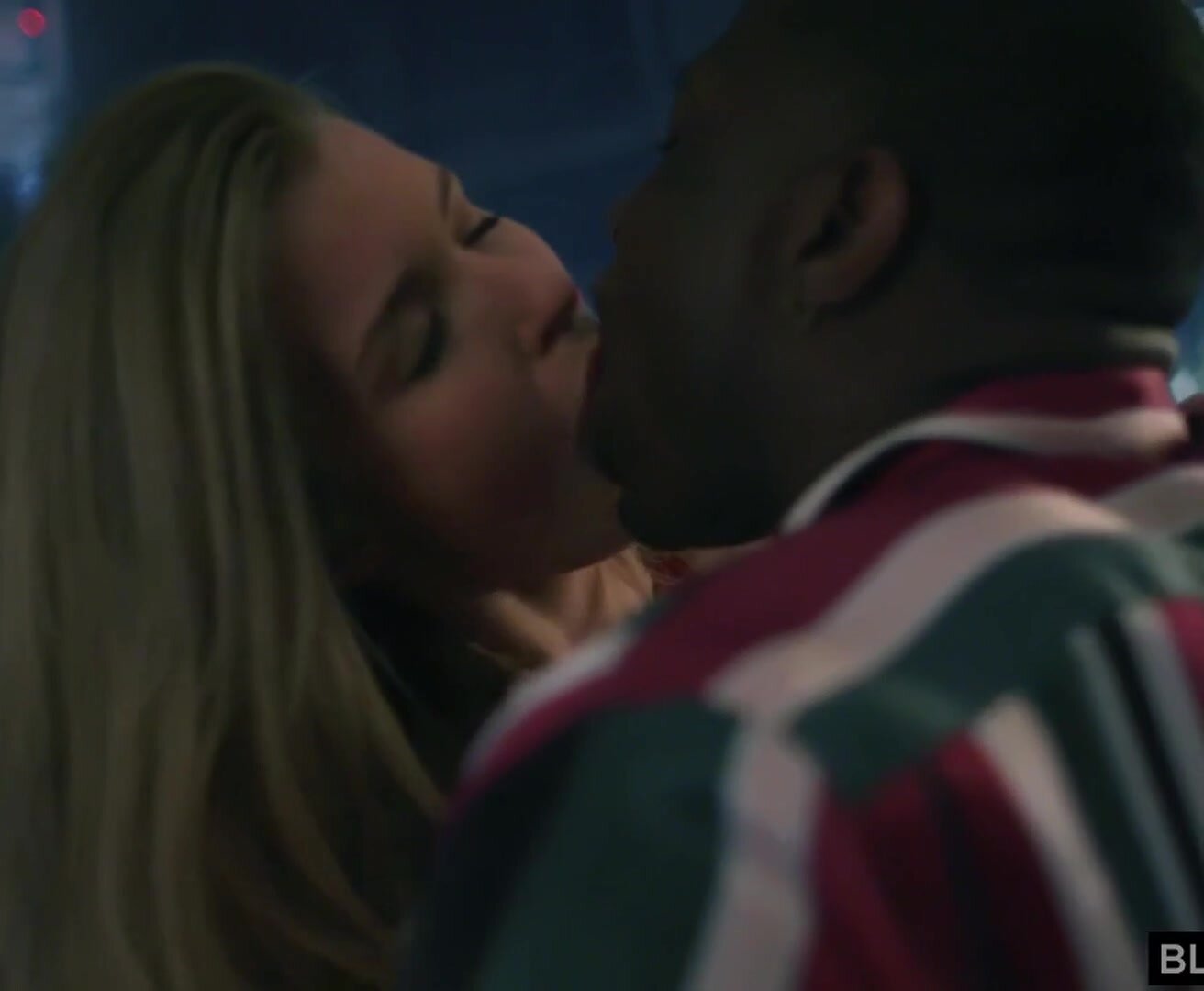 Mia Melano making out