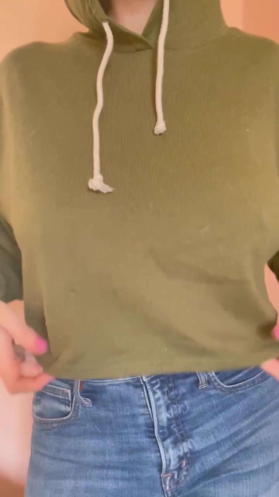 34, casual, nerdy, and horny!