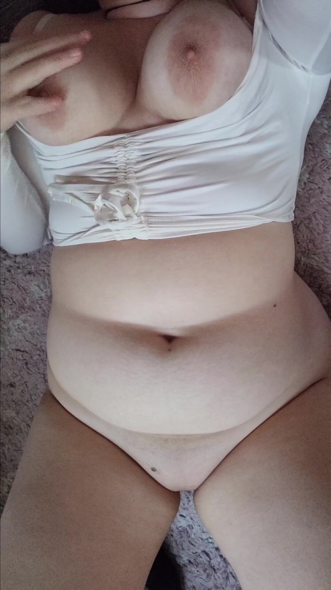 Showing off my chubby body for you