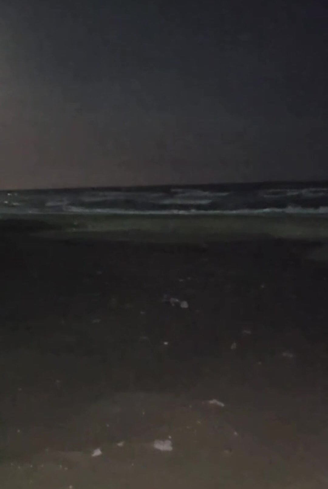 Flashing my tits with my friend u/tannedgirl_