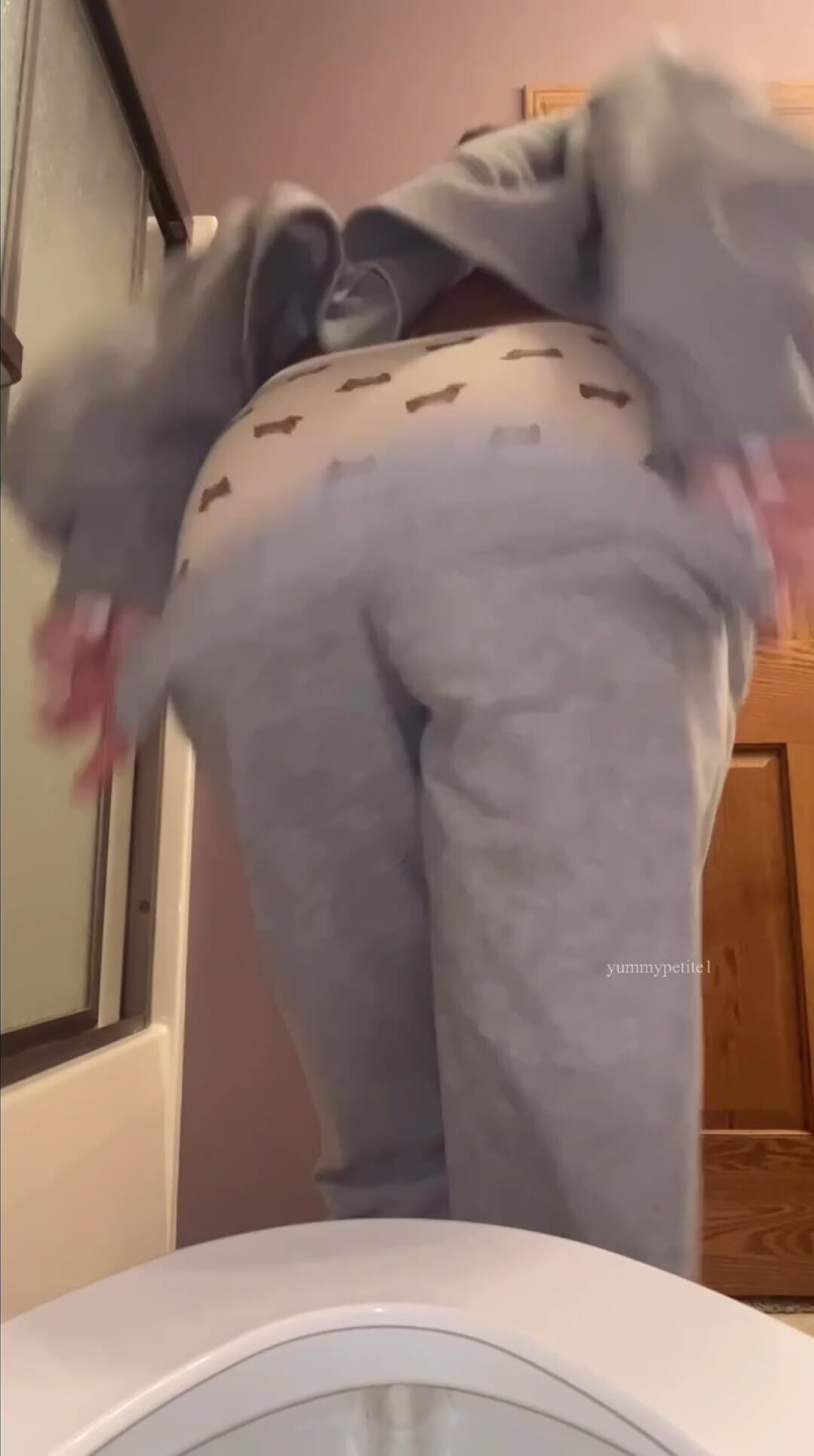 Very cute pee
