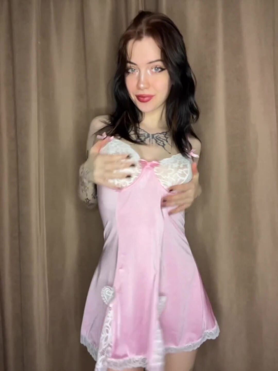 she got the goth grip