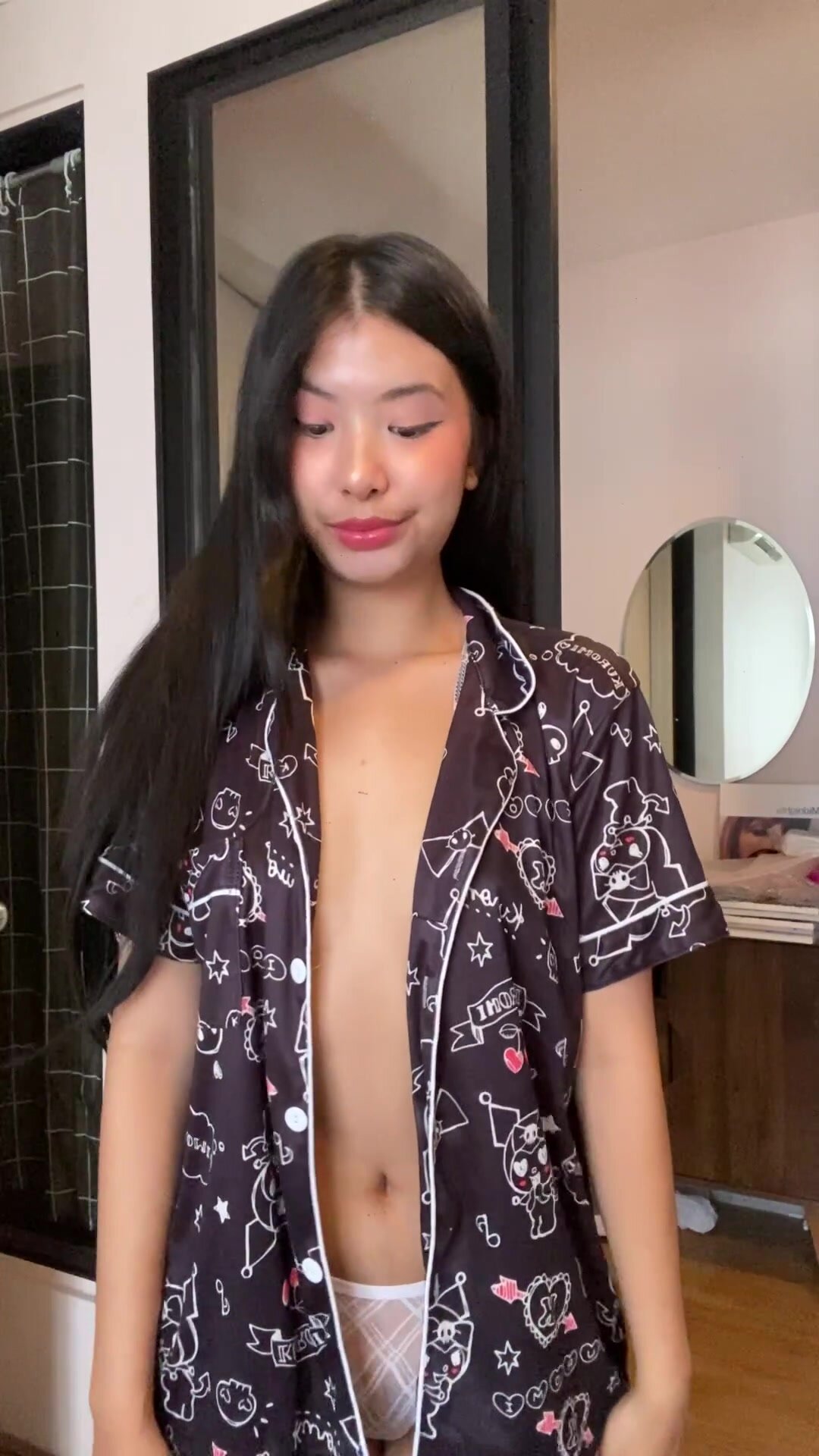 say yes if you'd jerk off to my nudes <3