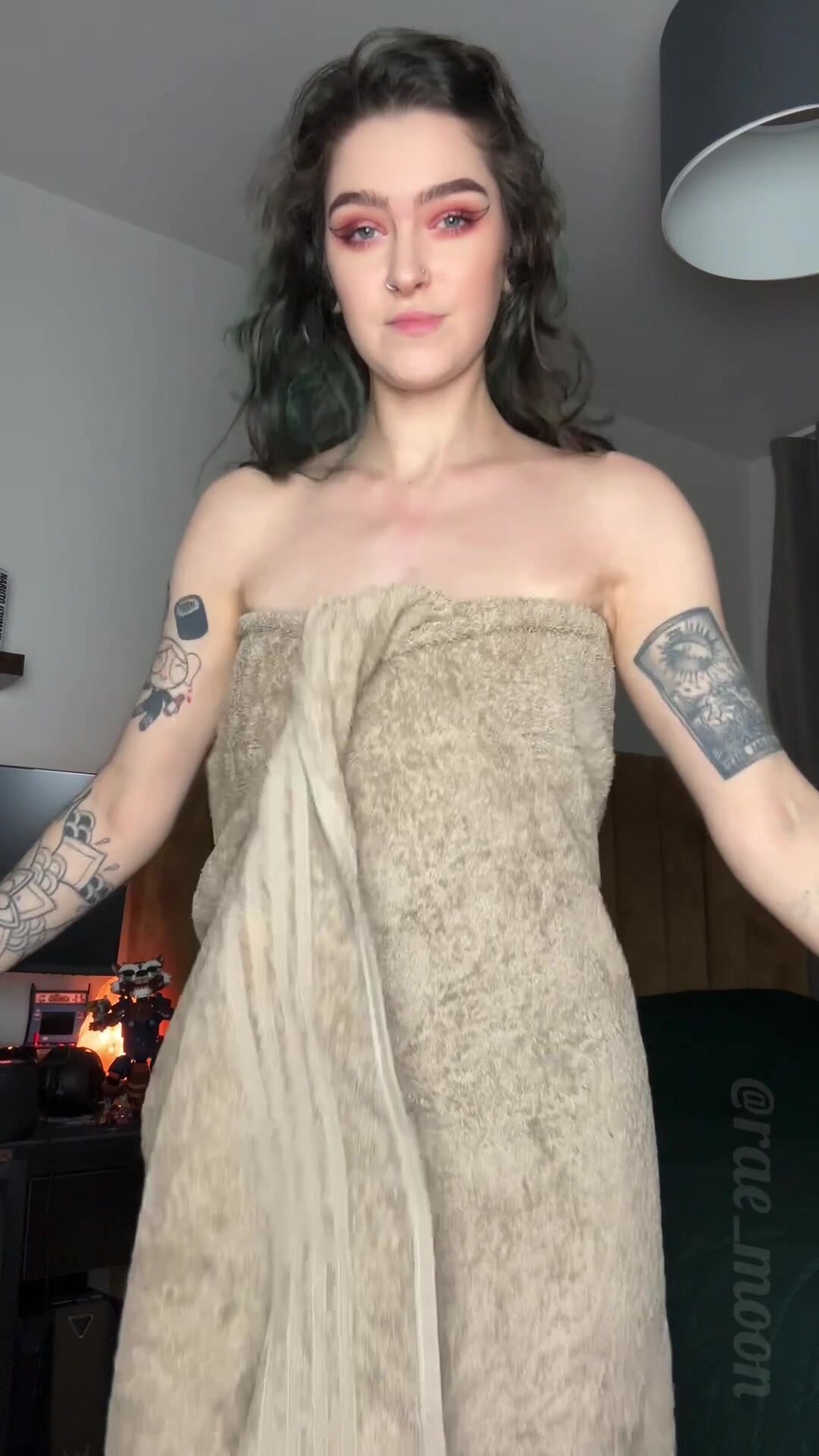 My bush makes me feel so sexy