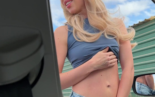 Blonde cheater offers stranger quick car fuck - Russian amateur