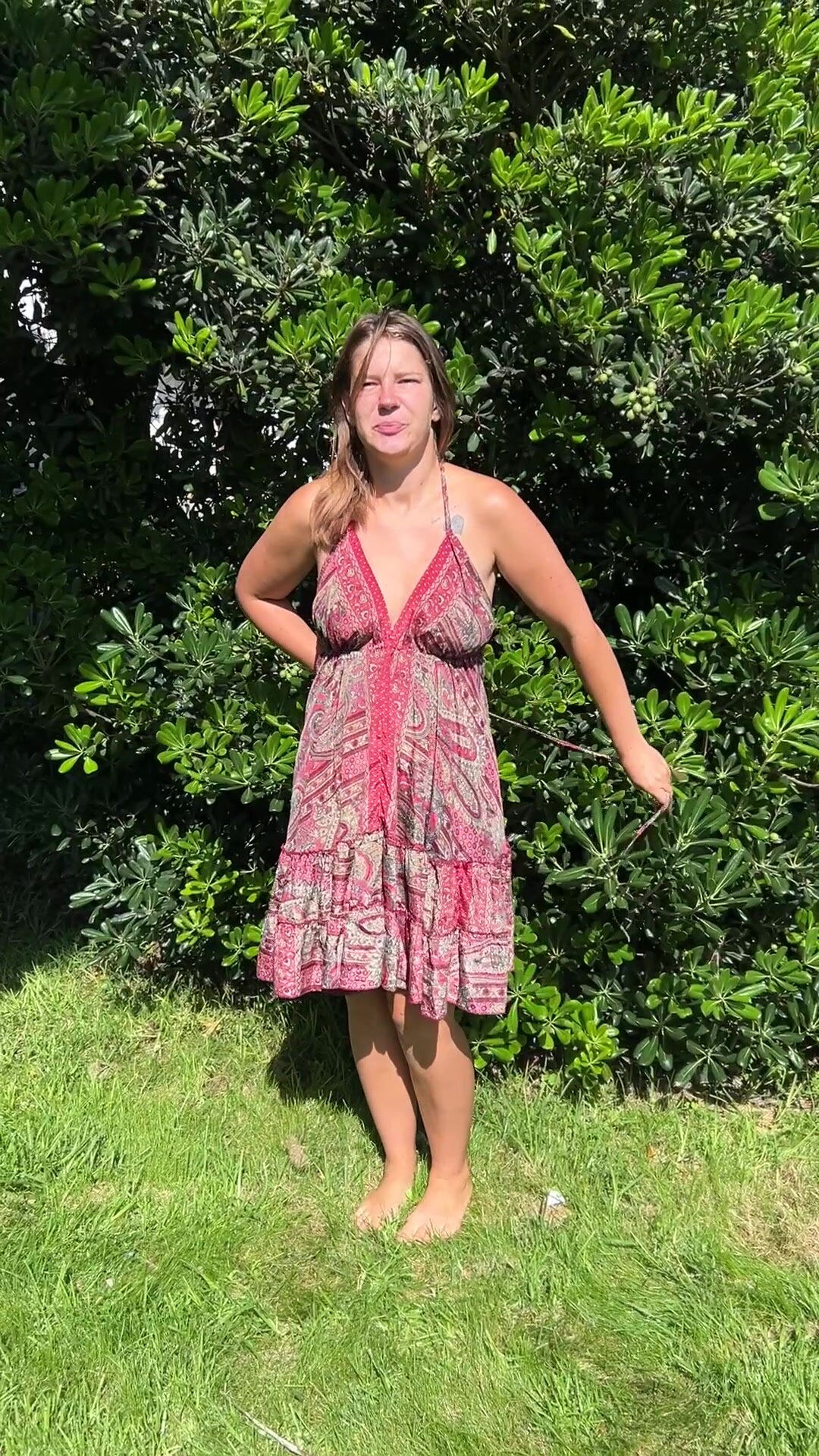 This is why I love summer 2 seconds and you're naked