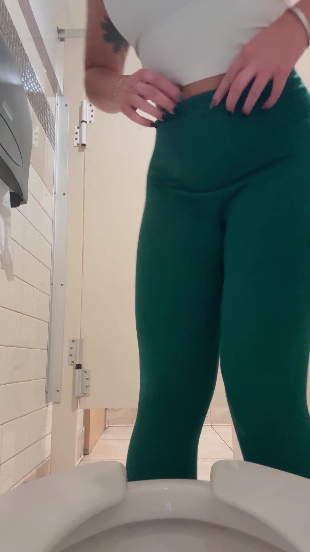 I wanna cover you with my pee