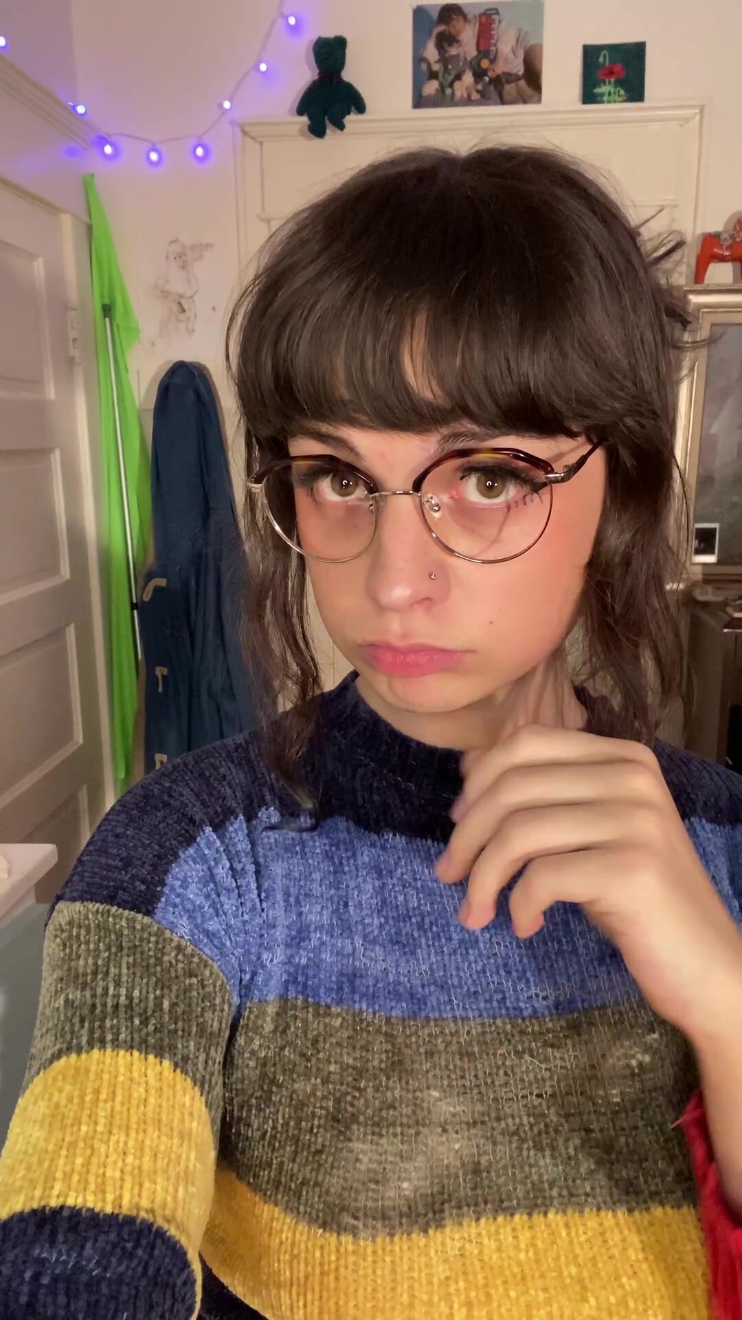 pretty face, and a pretty big cock