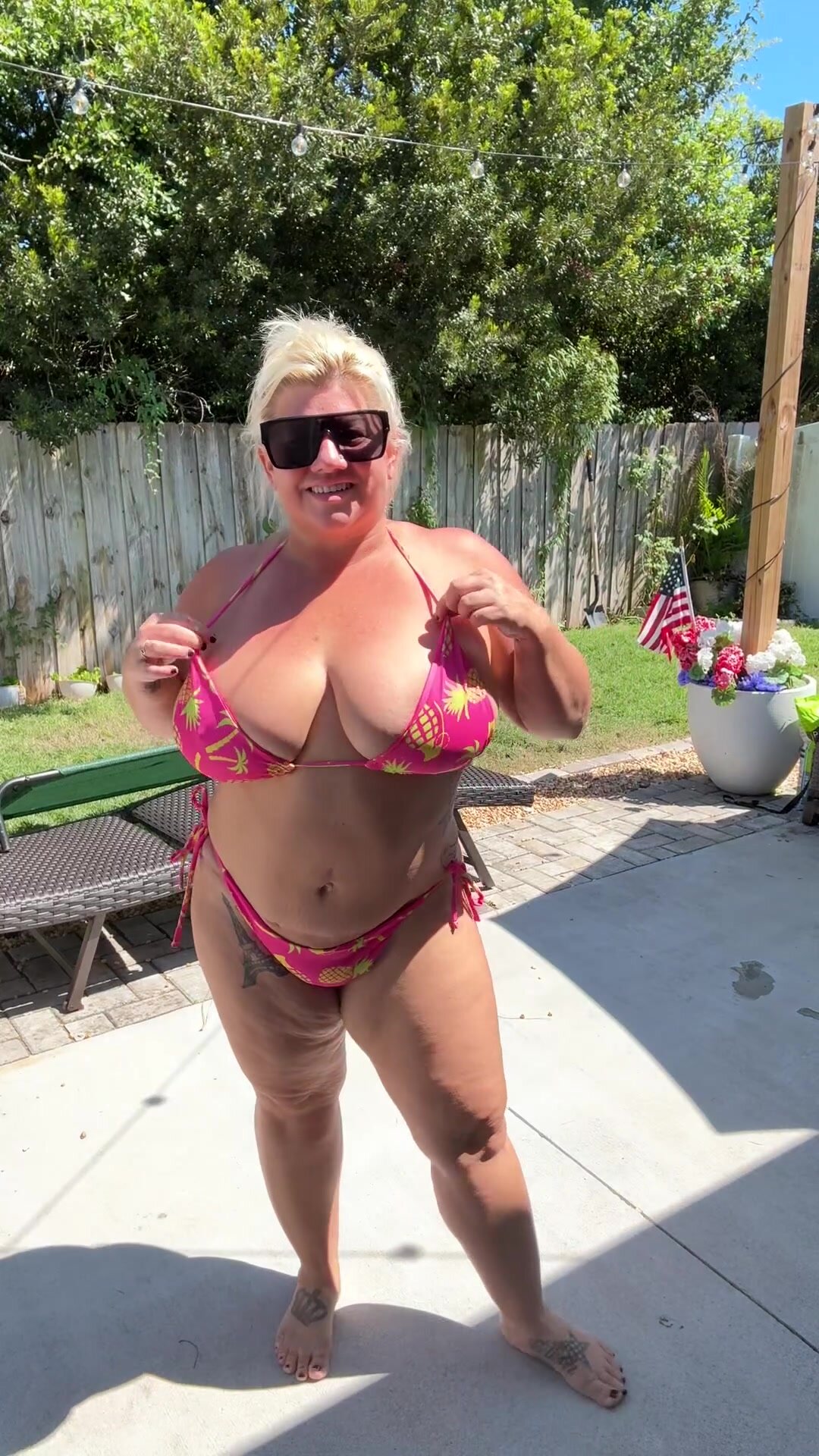 Will suck my boobies outdoor?