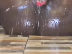 Big ass Ebony squirts in hot solo toying session