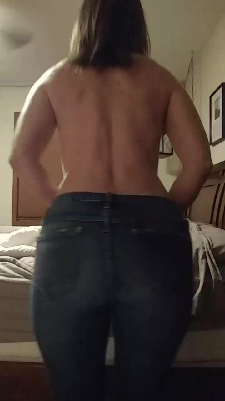 Just a 38yo mother of 2!