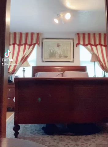 Social media girls are something else 