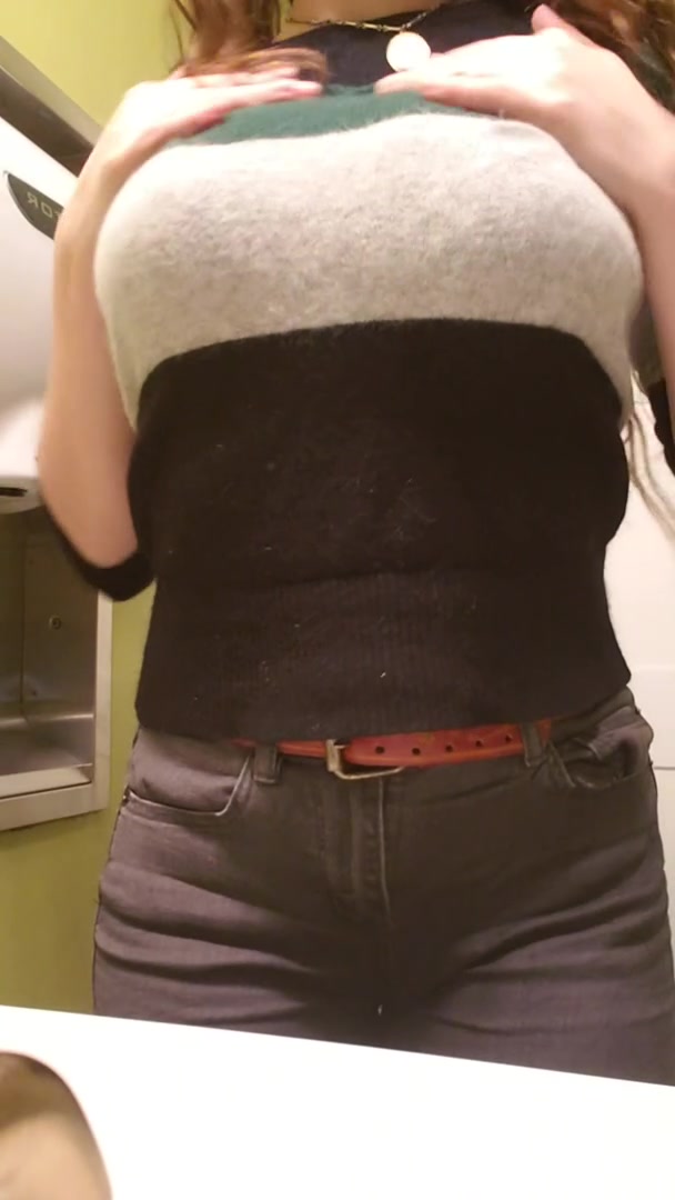 what about a double reveal in my school's bathroom? 18f