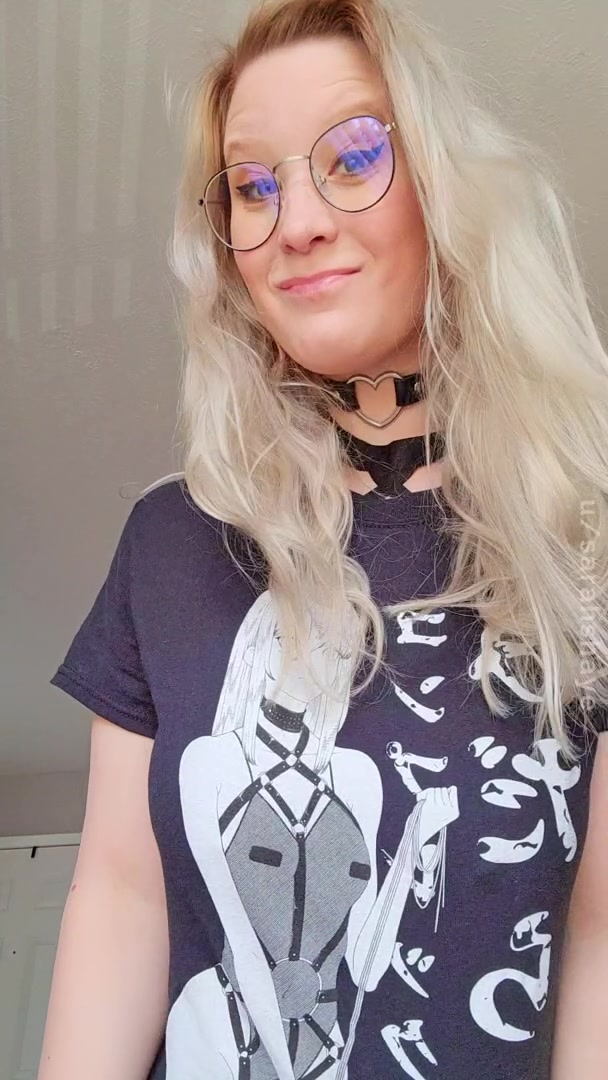 I'm a fuckin' nerd, but that doesn't mean I'm not full of surprises ;)