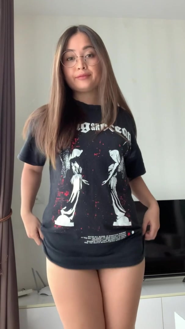 Would you fuck a girl who wears glasses?