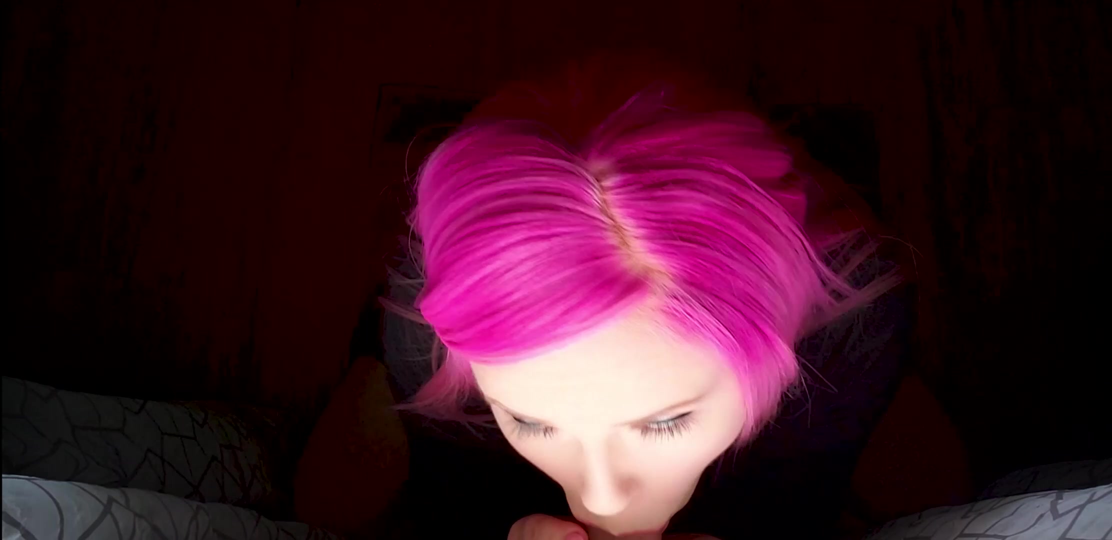 I wanna suck you down like this 