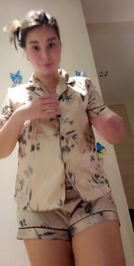 Would u jerk off to my nudes if i sent some :) To the 12 guys that likes my big asian boobs 