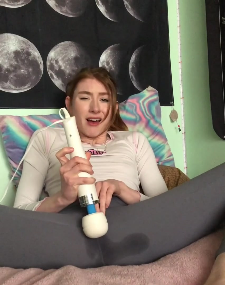 Cumming in my leggings