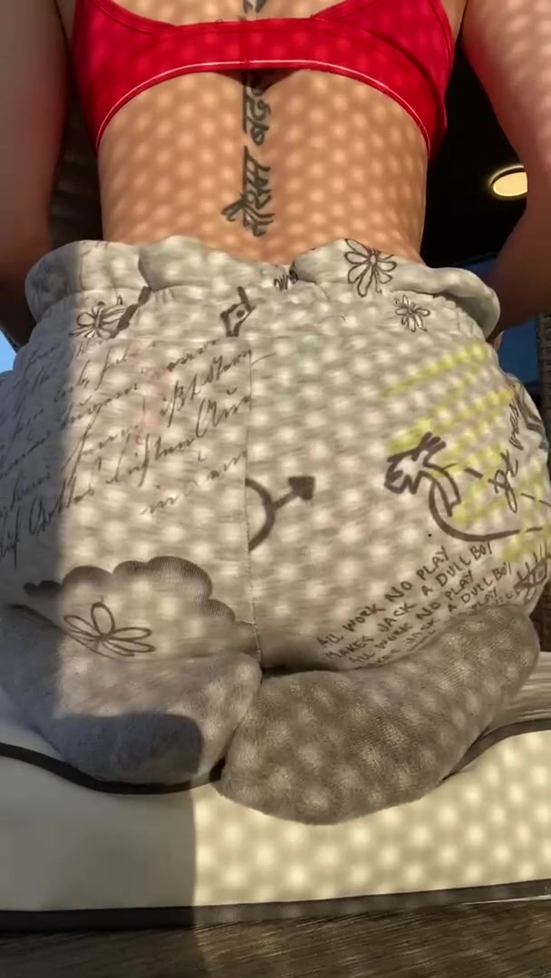 My ex wouldn’t fuck me in public, would you?