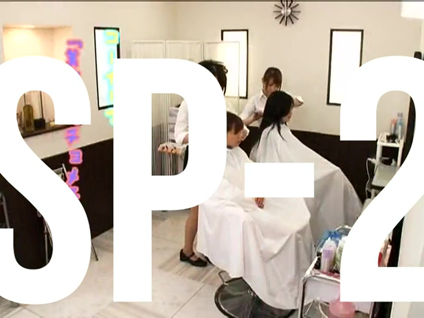 Man visits the hairdressers