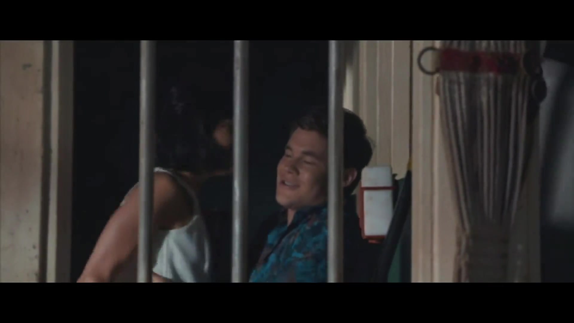 Aubrey Plaza's backplot - From Mike and Dave need wedding dates