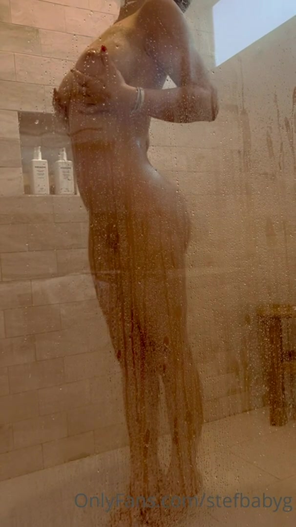 Stef G in the shower