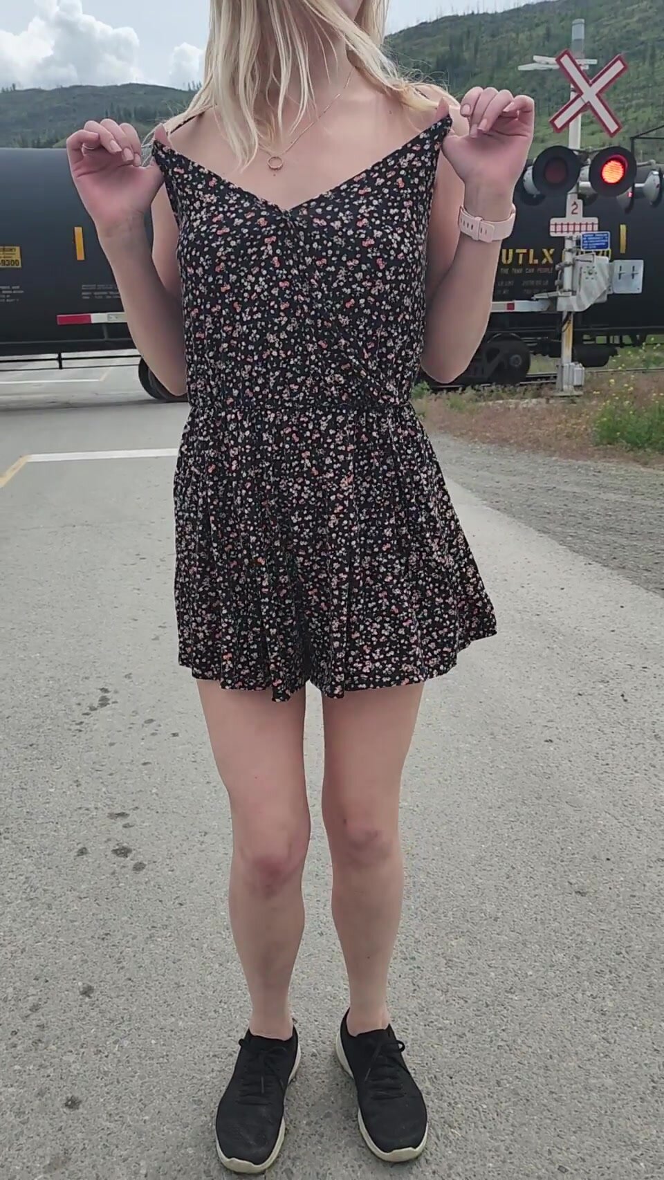 How to pass the time when we have to wait for a train ;)